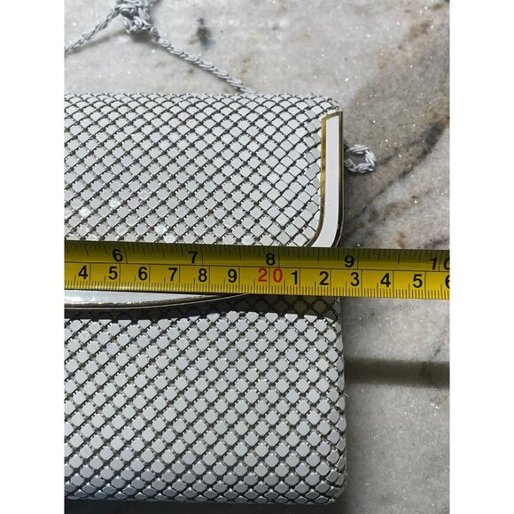 Vintage TF Tiger Metallic Purse Clutch White & Gold Art Deco Shoulder Chain - Picture 9 of 11